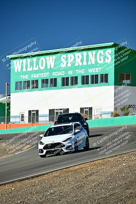 media/Oct-18-2025-Extreme Speed (Sat) [[d6d7e1fef1]]/Group 5/Session 1 (Turn 4)/